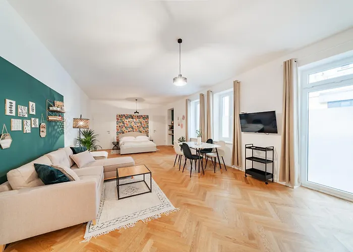 The 15\'S Apartments